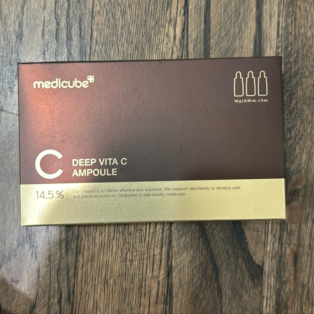 Brand new Medicube Deep vita C ampoule